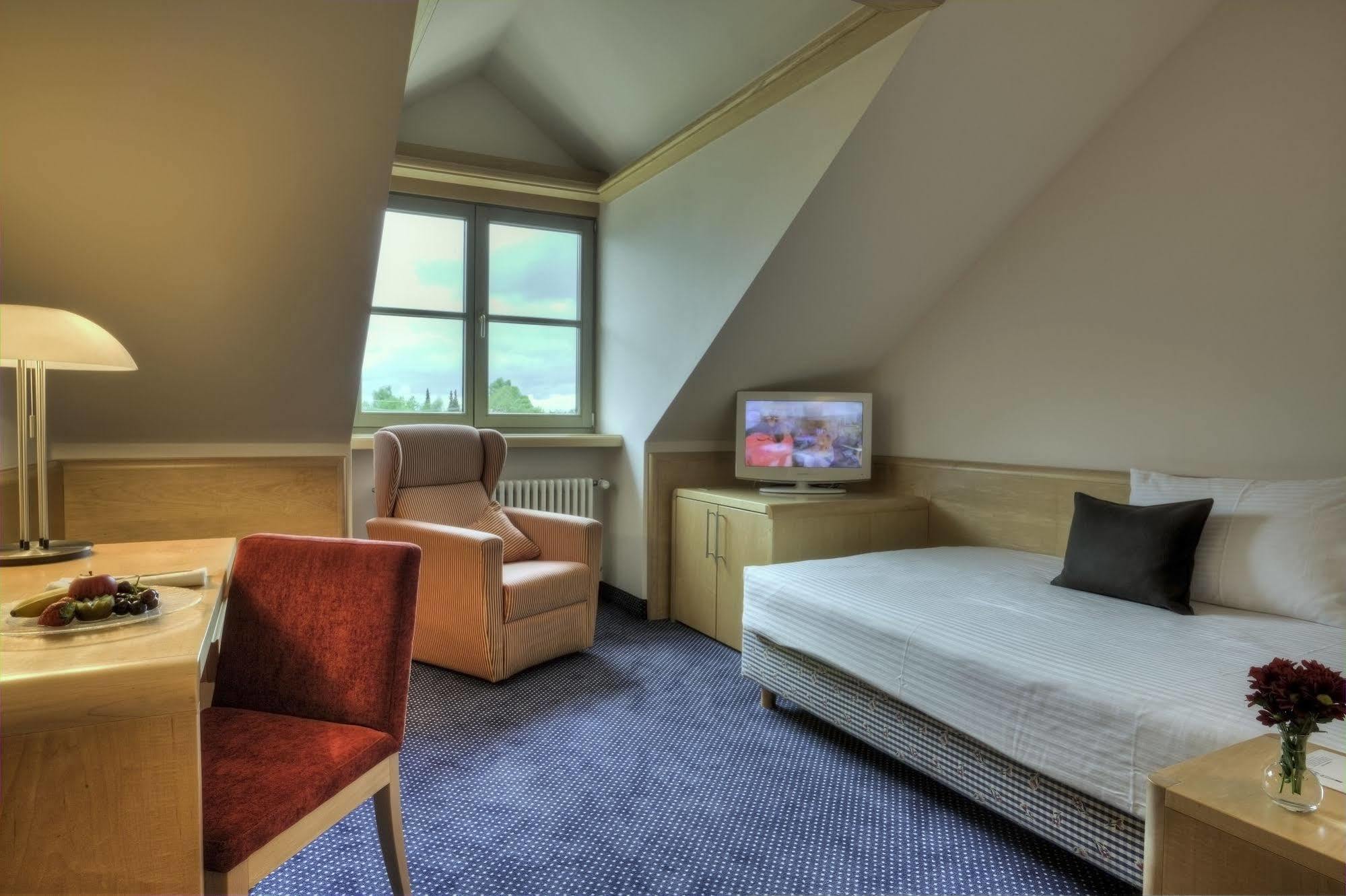 Hotel Zur Post Aschheim Eksteriør bilde