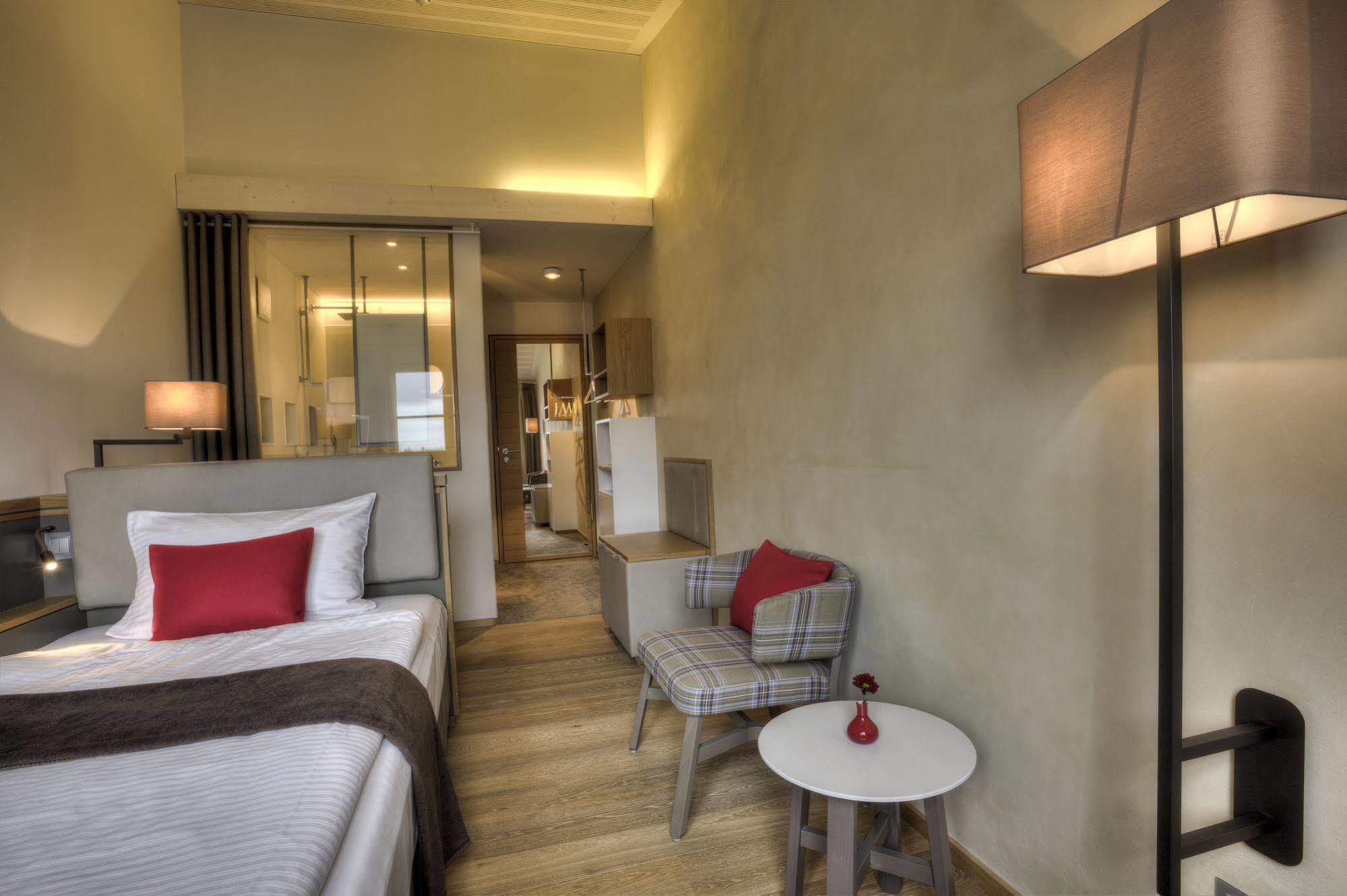 Hotel Zur Post Aschheim Eksteriør bilde
